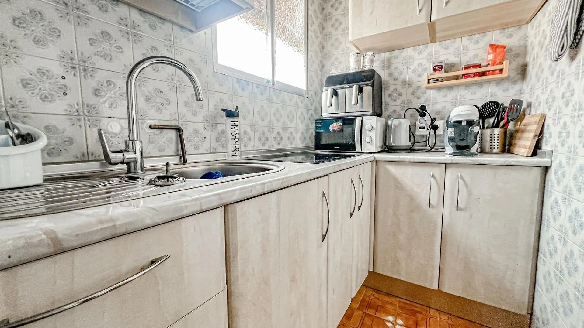 Charming Summer Rental In The Heart Of Nerja Apartman